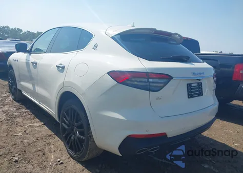 2021 Maserati Levante Gransport из США, поврежденный, VIN ZN661XUS6MX372210